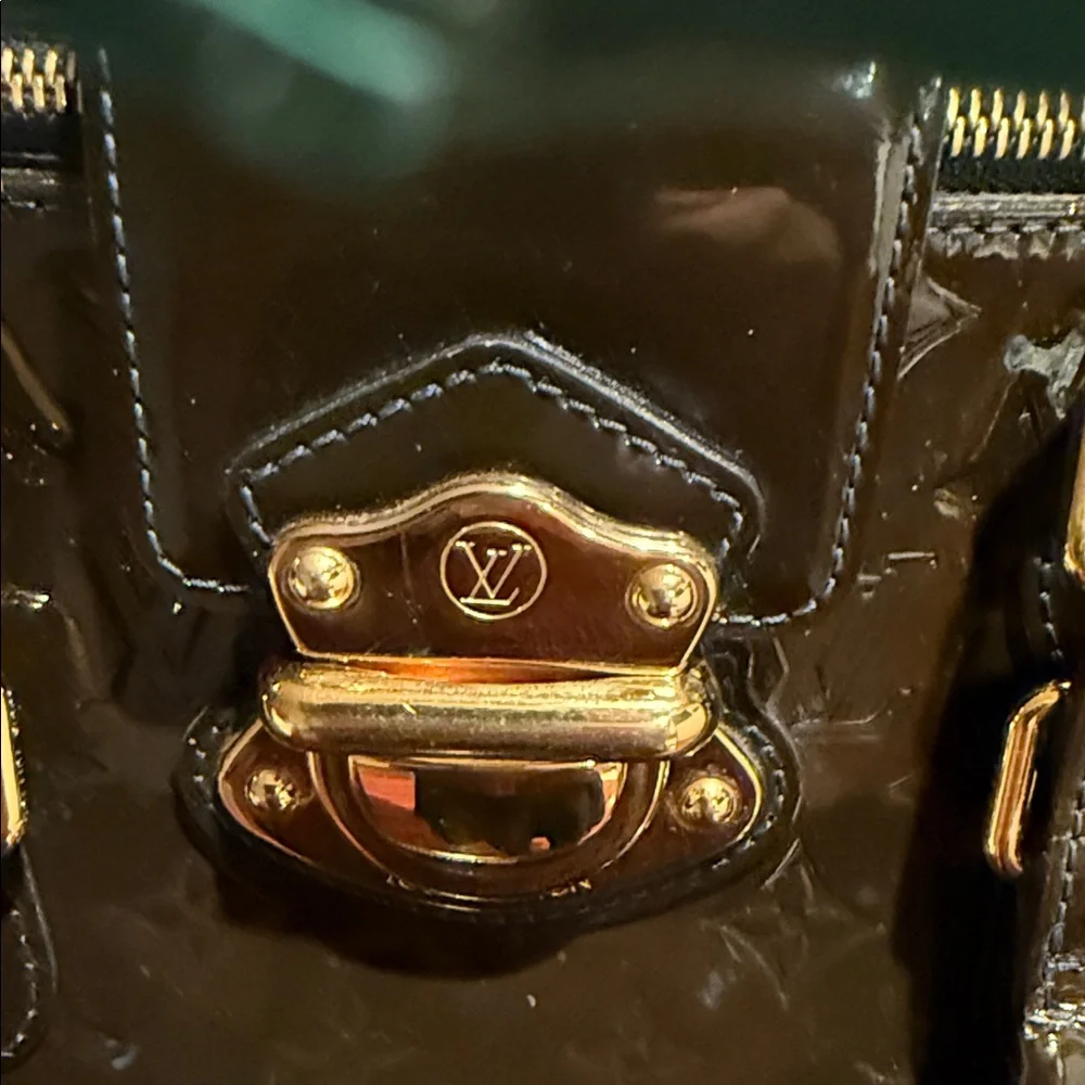 Elegant dark blue Patent Leather Louis Vuitton original bag blue nuit monogram